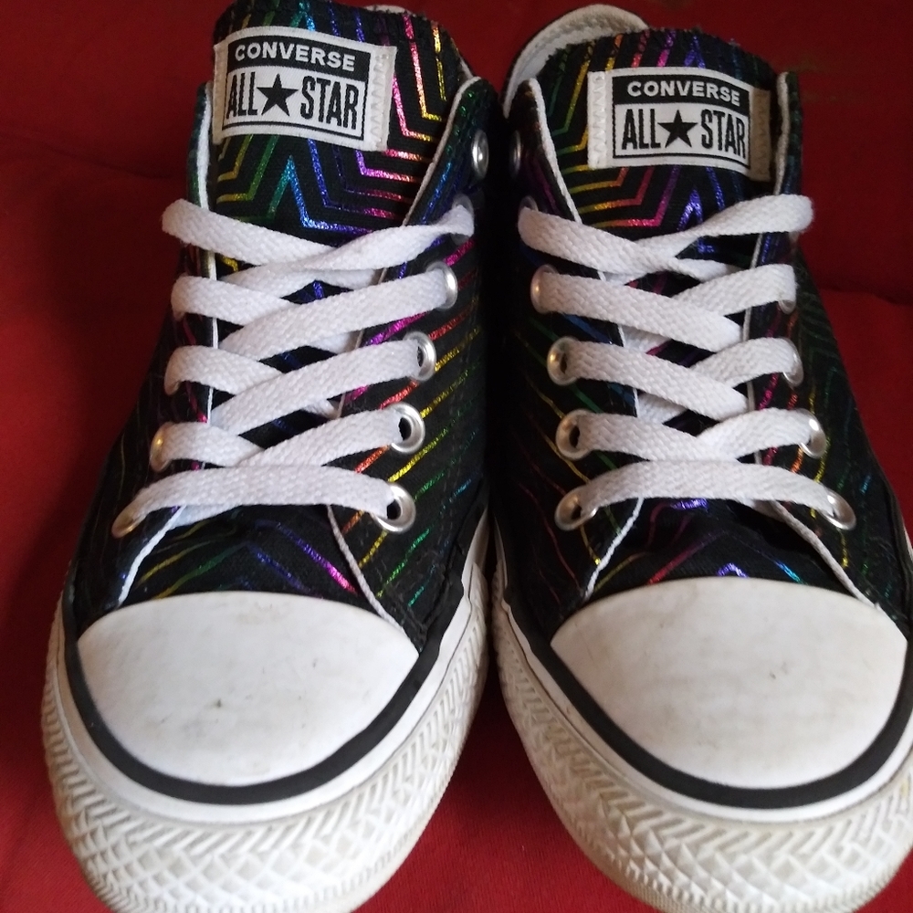 Converse (rainbow)black..size 6.5
